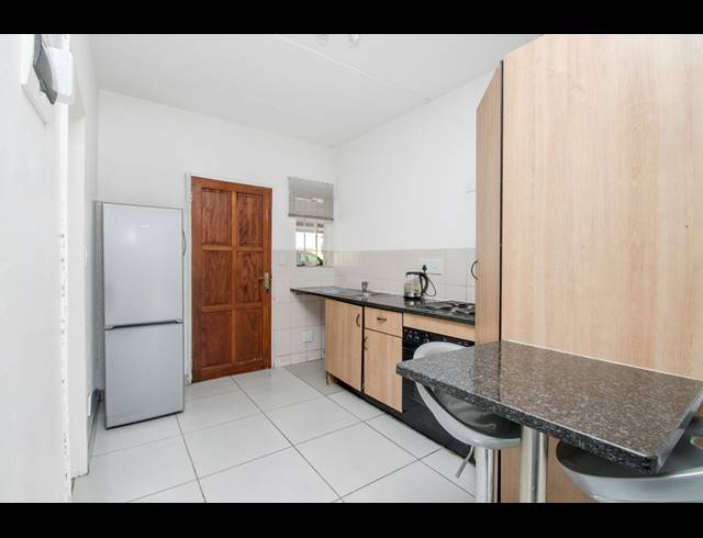1 BEDROOM STUDIO APARTMENT TO LET IN NORTH RIDING AH